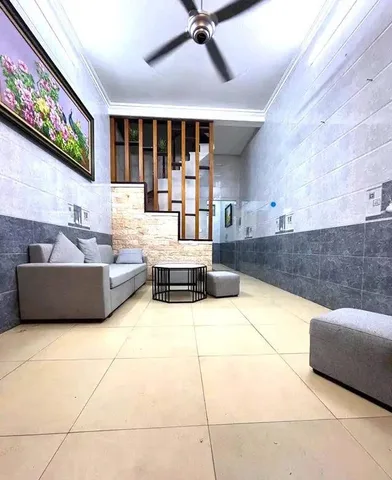 BÁN NHÀ DÂN XÂY ĐỨC GIANG VIỆT HƯNG 32M² 4 TẦNG, LÔ GÓC BA THOÁNG, GẦN Ô TÔ!