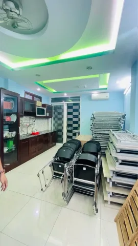 TRƯỜNG CHINH – CỘNG HÒA – XE HƠI NGỦ TRONG NHÀ – DT 81M² – 4 TẦNG – NHỈNH 9 TỶ