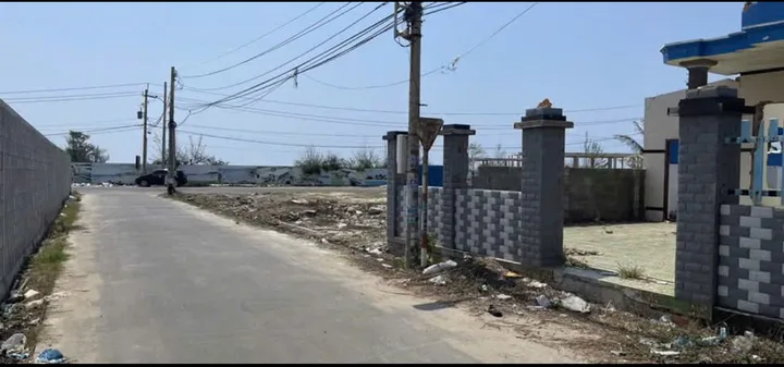 Bán đất mặt tiền Hàn Mạc Tử ngay gần đường xuống biển. LH: 0974090487