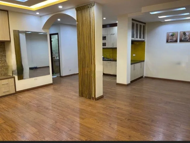 Cho thuê căn hộ tập thể MP Láng Hạ, Đống Đa 75M, 2PN FULL ĐỒ giá 12 triệu