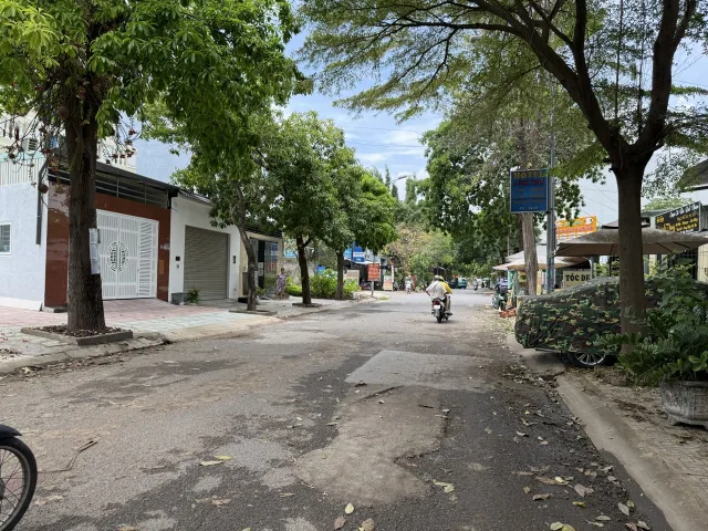 Bán nền khu phân lô, Nguyễn Duy Trinh, 56m2, giá 4.39 tỷ - 0937099054
