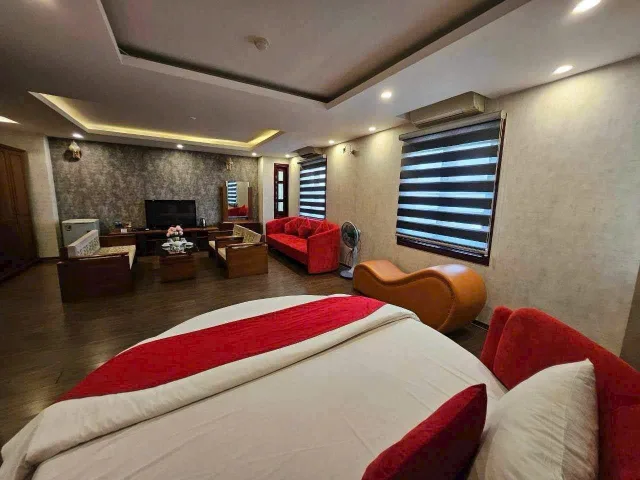 ( RẺ NHẤT CẦU GIẤY ) 2 MẶT TIỀN BÁN Tòa KHÁCH SẠN CẦU GIẤY Nguyễn Phong Sắc - TRẦN QUỐC HOÀN 140M 10 TẦNG DÒNG TIỀN KHỦNG
