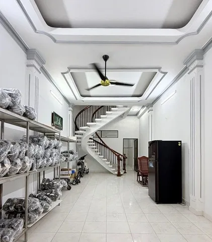 Bán nhà 3 tầng, Duy Tân, Tân Hòa, 4x17m, 70m2, Hơn 9 tỷ TL