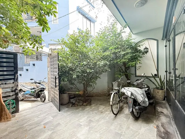 NHÀ VỊ TRÍ ĐẸP ĐƯỜNG NGUYỄN THÁI SƠN