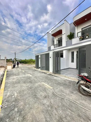 NHÀ 1 TRỆT 1 LẦU NGAY KDC BỬU LONG MỞ RỘNG CHỈ 550TR SỞ HỮU