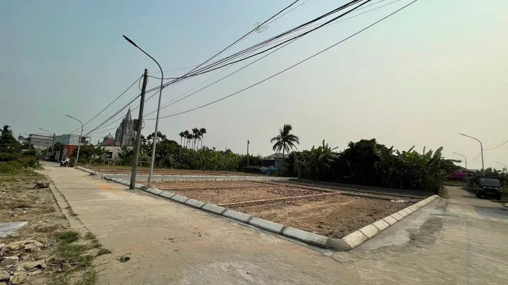 chính chủ cần bán lô GÓC tai kim côn chiến thắng an lão 64m2 mt5m giá 1 tỷ ngõ thông 5m ( rẻ hơn lô bên cạnh 150tr )