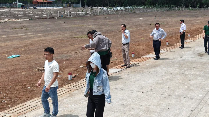 Đất nền phú giáo giá rẻ , gần ĐT 741, nằm trong khu vực dân cư đông đúc.