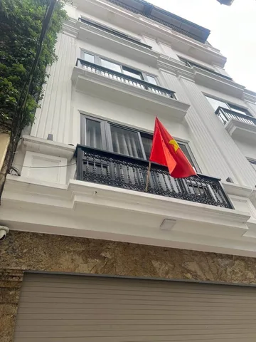 BÁN NHÀ NGỌC THUỴ 5,4 TỶ TRONG ĐÊ - 30M2- 5 TẦNG - NGÕ Ô TÔ ĐỖ