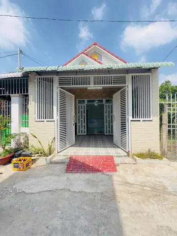 Xoay vòng tiền nên bán gấp căn nhà C4  ở Tân An Hội, Củ Chi, 122m2, 900trieu, sổ hồng riêng