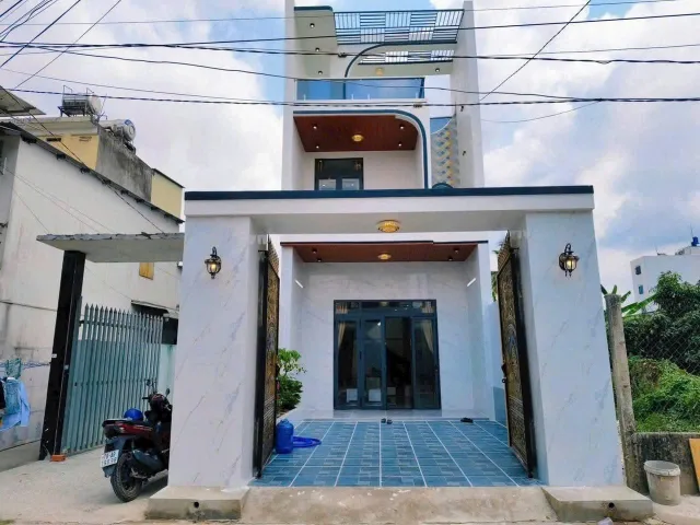BÁN NHÀ ĐẸP - 4x20m - NGAY MẶT TIỀN QUỐC LỘ 22, HÓC MÔN - SỔ HỒNG RIÊNG