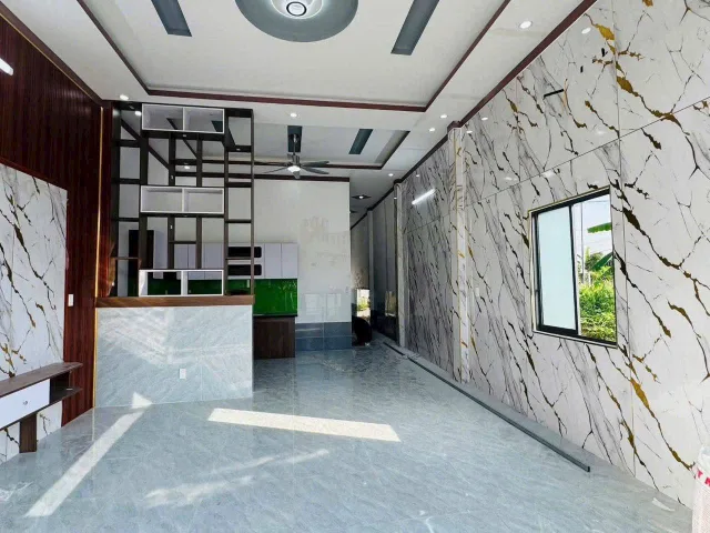 CẦN TIỀN BÁN GẤP NHÀ CẤP 4 MÁI THÁI NGAY CẠNH KCN DÂN ĐÔNG NGAY CHỢ GIÁ 920TR