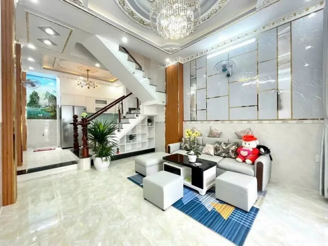 Chủ kẹt tiền bán gấp căn nhà tâm huyết 4 tầng phường bình đông quận 8
Ngang 5x22m có nội thất cao cấp chỉ 8,9 tỷ bớt lộc