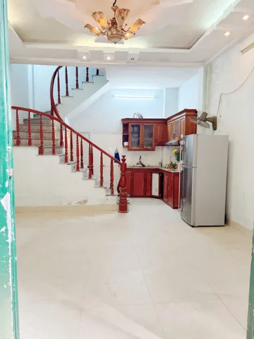 Cho thuê nhà ngõ 255 Nguyễn Khang, Cầu Giấy 75M X 3T (4 ngủ ) giá 16 triệu