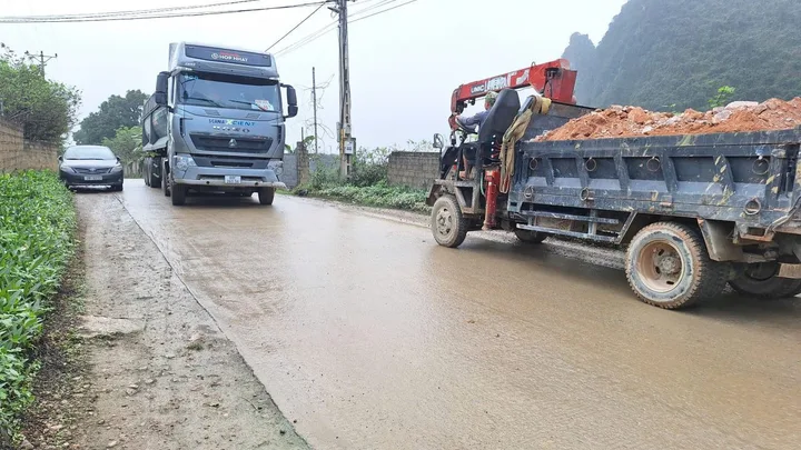 7006m 200tc - mặt tiền hơn 100m - trục chính KD kho xưởng - Đất đỏ Liên sơn - giá nhỉn 3tr/m