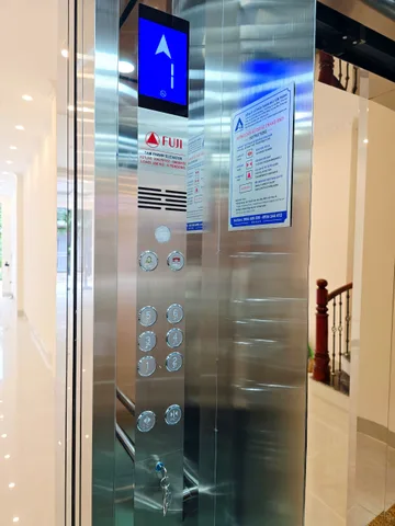 BÁN NHÀ NGỌC THUỴ 6 TẦNG THANG MÁY - NGO TO NHƯ PHỐ