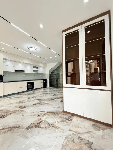 Bán nhà cạnh bưu điện Hà Đông 40m² - Lô Góc 2 Mặt Thoáng - Ô Tô - Thang Máy