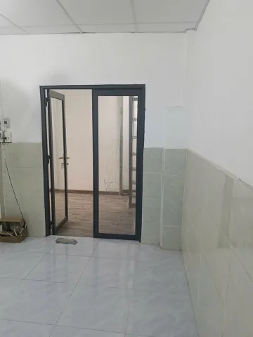 Bán Nhà Tân Thành Tân Phú – Gần Hẻm Xe Hơi – 2 Tầng 2PN 2WC – Diện Tích Rộng – Giá Chỉ 1.55 Tỷ
