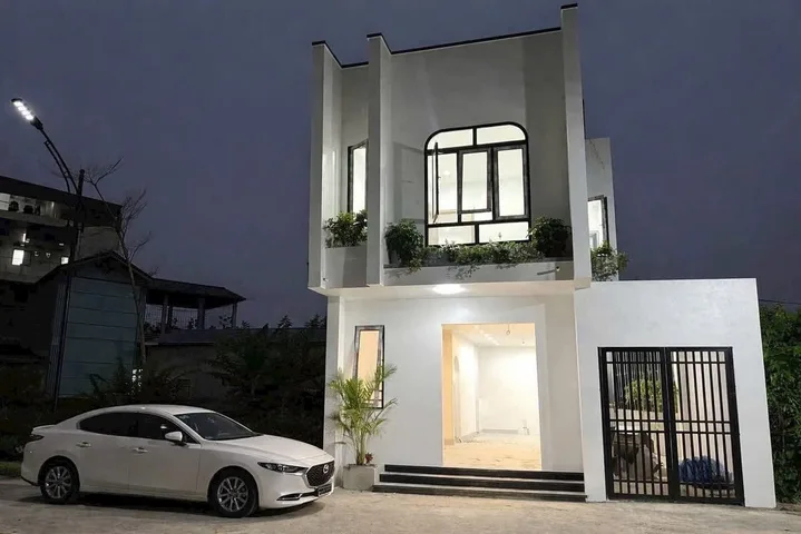 Bán nhà mới xây 3N2WC Kim Bông Tân Xã, Hòa Lạc, cách Đại học FPT hơn 1km