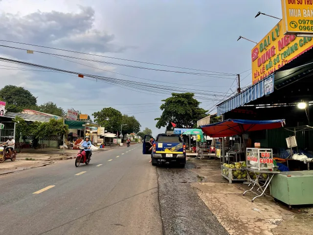 Chủ gửi bán lô đất 2 nền liền kề, vị trí gần trung tâm Minh Thạnh Thành Phố Hồ Chí Minh.