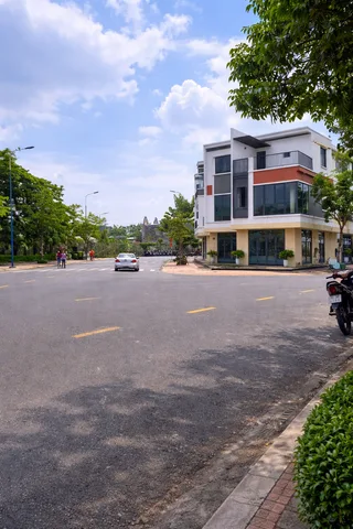 Hiếm! Nhà góc 2 mặt tiền đường thông 15m giá đầu tư chỉ 3.85 tỷ
