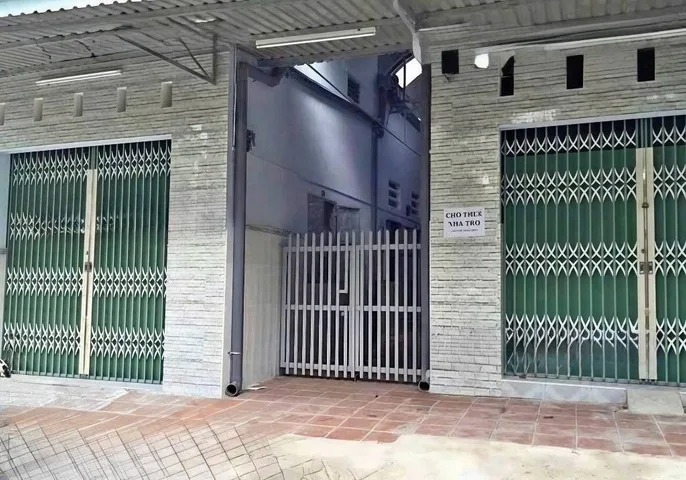 BÁN GẤP DÃY TRỌ 2 KIOT 8 PHÒNG TRỌ, GIÁ 1 TỶ 250 TRIỆU, SỔ HỒNG RIÊNG
