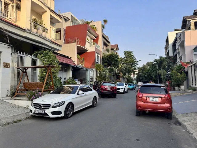 Biệt Thự Mặt Tiền Đường Khu Bên Sông Đường 25 Hiệp Bình Chánh gần TTTM Gigamall Thủ Đức