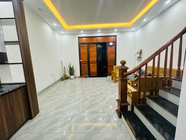 Bán nhà Khương Trung mới tinh 
40m 5t ,giá 7,85 tỷ 
 Trước nhà thoáng sáng , gần ô tô,
Gần đường 2,5 tương lai rực rỡ 

Ace có nhu cầu lh; 0377224604 để xem nhà và biết thêm nhiều căn nhà đẹp nữa nhé!
#Phucduyenlanh
#batdongsanthanhxuan
#batdongsa