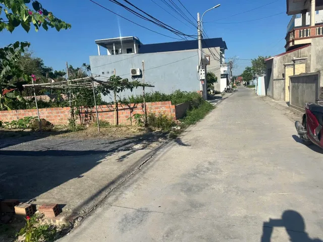 🚨 CHÀO BÁN LÔ ĐẤT 86m2 NGAY KHU DỰ ÁN KĐT DOJI – HOÀNG HUY.L/h:076.231.9990 em Thuý

📍 Vị trí cực đẹp: Ngay khu dự án KĐT Doji, Hoàng huy gr khu vực phát triển sôi động bậc nhất thuỷ nguyên

🔹 Diện tích: 86m²
🔹 Mặt tiền: 5m
🔹 Đường: 6m, 02 ô tô đi l