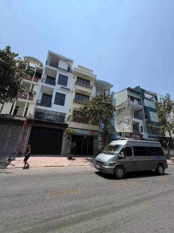 Mặt Tiền Hà Huy Giáp Đường 16m Kinh Doanh Đỉnh Ngay Ngã Tư Ga, 2 Phút Sang Gò Vấp Nhà 4 Tầng Thang máy