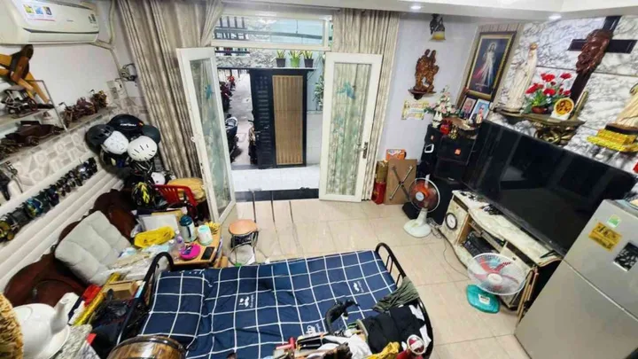 Bán nhà 5 tầng vuông vức Lạc Long Quân - Gần chợ Ông Địa - Nhỉnh 5 tỷ