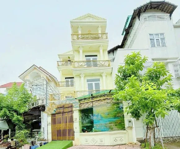 Cô chú về quê cần bán nhanh nhà gần MT Nguyễn Trọng Tuyển, P.8, Q. Phú Nhuận – 84m2 giá 3tỷ230tr. Sổ chủ giữ.