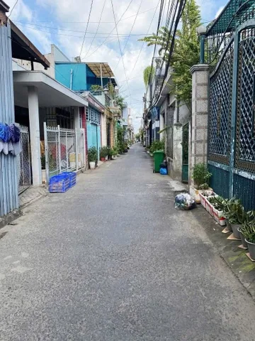 🔥 ĐẤT GÓC 2 MẶT TIỀN LONG BÌNH – GIÁ CHỈ 2,19 TỶ 🔥

📍 Phường Long Bình, gần Chợ Thánh Tâm, vị trí đẹp, dân cư hiện hữu.

✅ Diện tích: 220m² (ngang khoảng 15m)
✅ Sổ riêng, có 60m² thổ cư
✅ Lô góc 2 mặt tiền thoáng đẹp
✅ Đường xe ô tô vào tận nơi
✅ 