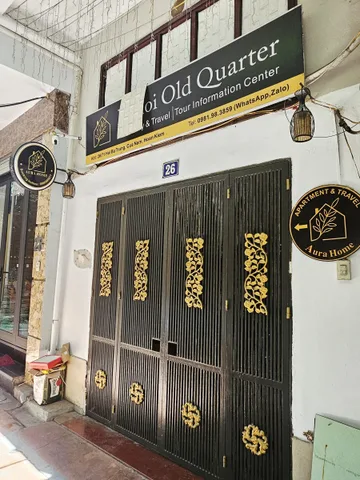 Nhà trong ngõ 71 phố Hai Bà Trưng – P. Cửa Nam – TP Hà nội ( đang làm dịch vụ home stay)
Nhà 4 tầng rưỡi , mặt tiền 4 mét . Tầng 1 là 43 M2 , từ tầng 2 đến tầng 4 là 50M2, tầng lửng 20M2