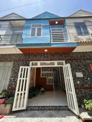 BÁN NHÀ SỔ HỒNG RIÊNG 4X11 GIÁ 830TR KHU VỰC GẦN CẦU LỚN HÓC MÔN