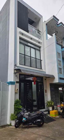 Bán nhà hẻm ô tô Võ Văn Kiệt, Bình Tân, dt 100m2 4 phòng ngủ giá 6.6 tỷ