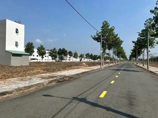 375tr - 5x15 full thổ - đất ngay TTHC Bàu Bàng, TP HCM sổ sẵn