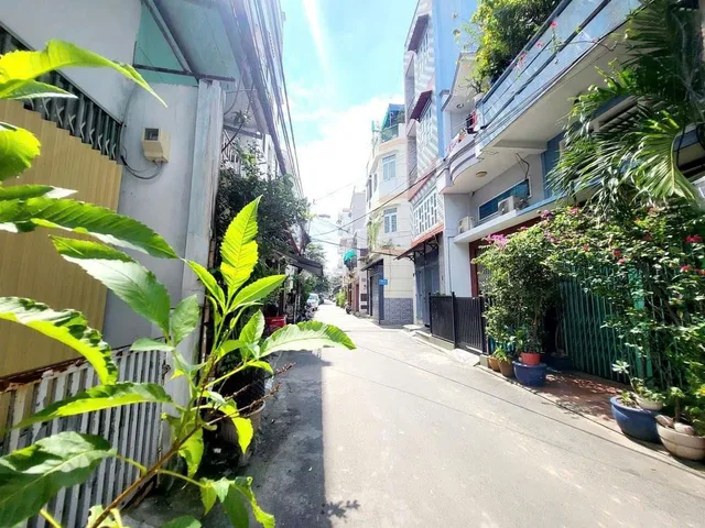 Bán nhà Thiên Phước Tân Bình 39m2 ngang 4.2m đúc 2 tầng 2PN chỉ 4.9 tỷ tl