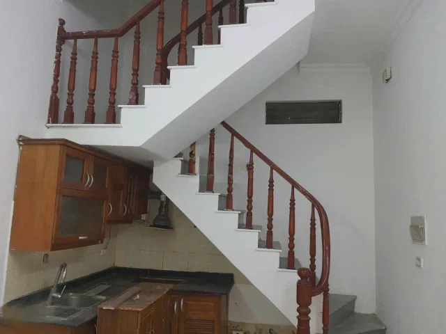 Tôn Đức Thắng- 4 Tầng- 4 Ngủ - Gần phố- Giá thuê 10tr/thg