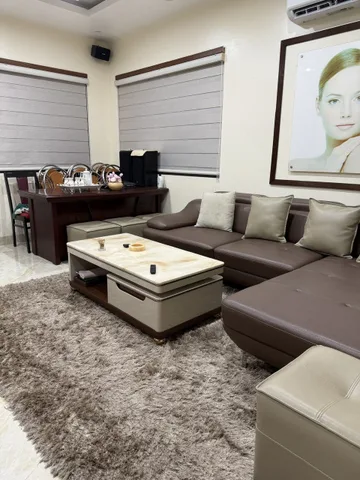 Ngõ Hà Kế Tấn cho thuê cả sàn 130m2, 3 ngủ, 3wc, 1p khách, sân phơi, thang máy, nội thất đầy đủ, 16tr/tháng
