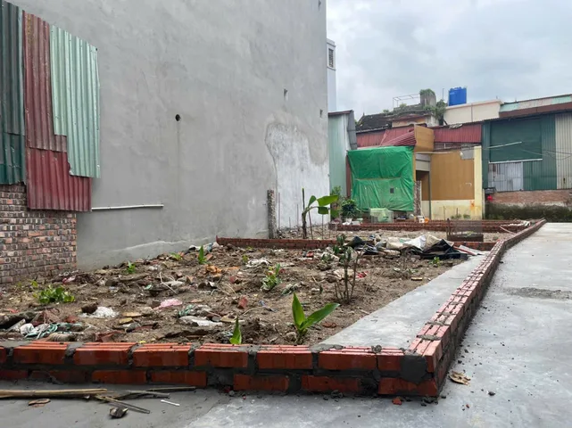 Bán lô góc 35,2m2 ở Phố Me Phù Khê giá chỉ 1,1 tỷ sổ sẵn sang tên. Lh 0385999322