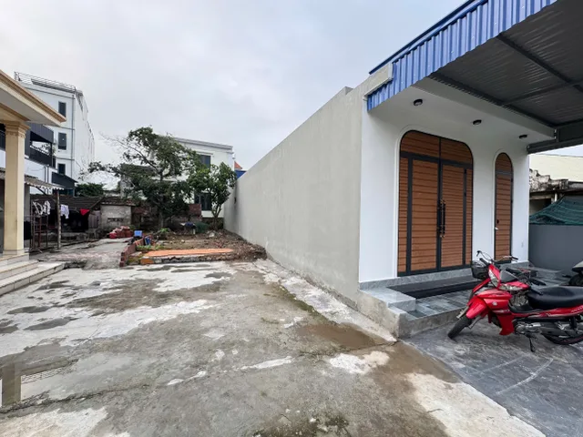 Bán 100 m Thiên Hương cách chợ Trịnh 100m, xung quanh tiện ích đầy đủ.l/h:076.231.9990 em Thuý