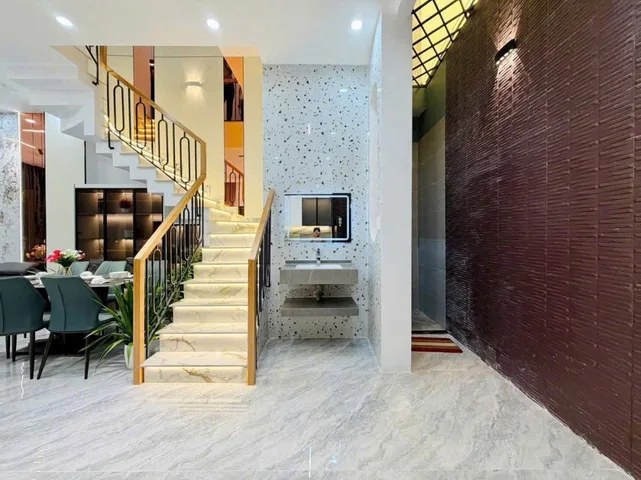NHÀ ĐANG KINH DOANH SPA HIỆU SUẤT CAO 12TRIỆU/THÁNG