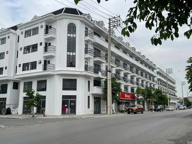 BÁN NHÀ MẶT ĐƯỜNG 337,CAO XANH,HẠ LONG,KINH DOANH ĐA NGÀNH