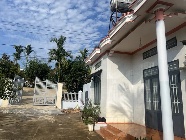 Chính chủ cần bán nhà cấp 4 và đất eablang.