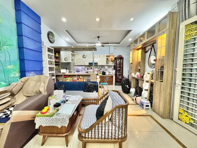 Bán nhà phan đăng lưu 4 tầng 41m2 hẽm xe hơi hơn 8tỷ
