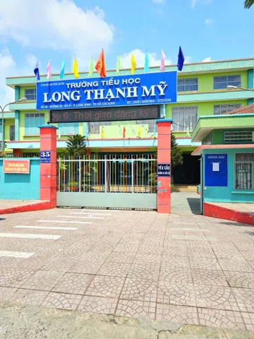 Bán Nhà Mặt Tiền Long Thạnh Mỹ 114m² Gần Vinhomes Grand Park Giá 7.x Tỷ