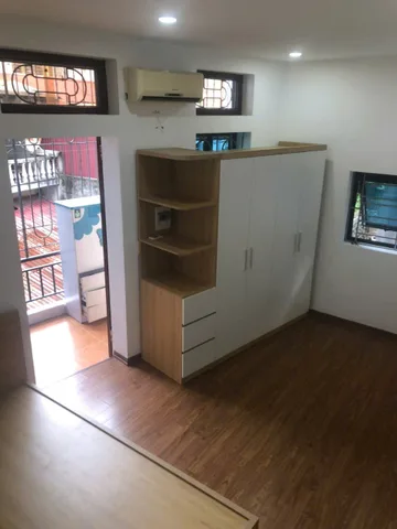 Cho thuê nhà 4 tầng ,lô góc, 33m2, cách mặt phố Quan Nhân 40m , 0915112200
