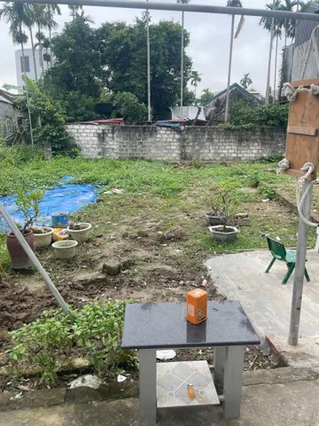 chủ cần bán gấp lô 66 m2 thôn Đền  Lâm Động cách đường thôn chỉ 20 m.l/h:076.231.9990 em Thuý
Cách đường 203 chỉ 200 m 
Giá 9xx triệu