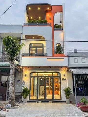 Chính Chủ Cần Bán Gấp Nhà 2 Lầu 3PN - Diện Tích 125m2, Giá Chỉ 2,5tỷ, Hồ Văn Cống - Tương Bình Hiệp - Thủ Dầu Một - Bình Dương