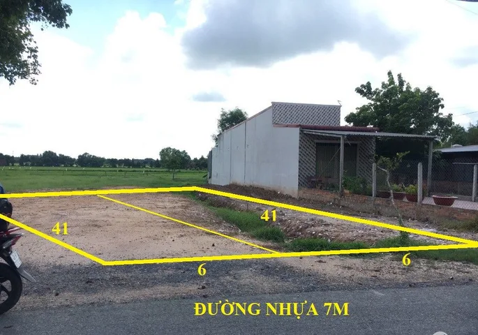 Cặp liền kề  500m2. Thổ cư 200m2. Sát trường cấp 2. Ra chợ đúng 2 phút. Đất tại Bàu Bàng - Bình Dương